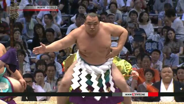 Retired Yokozuna Kakuryu holds news conference