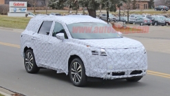 2021 Nissan Pathfinder three-row crossover spied for the first time