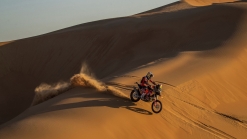 Carlos Sainz wins his third Dakar Rally; American motorcyclist wins