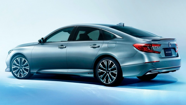 Tenth-Gen Honda Accord Finally Reaches Japan, Gains Genuine Accessories From The Get-Go