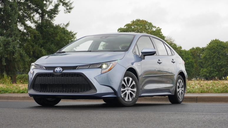 2020 Toyota Corolla Hybrid Drivers' Notes | Fuel economy, design, tech