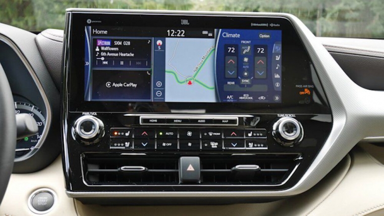 2020 Toyota Highlander 12.3 - inch Touchscreen Driveway Test | Infotainment, features, video 2020 Toyota Highlander 12.3-inch Touchscreen Driveway Test | Infotainment, features, video