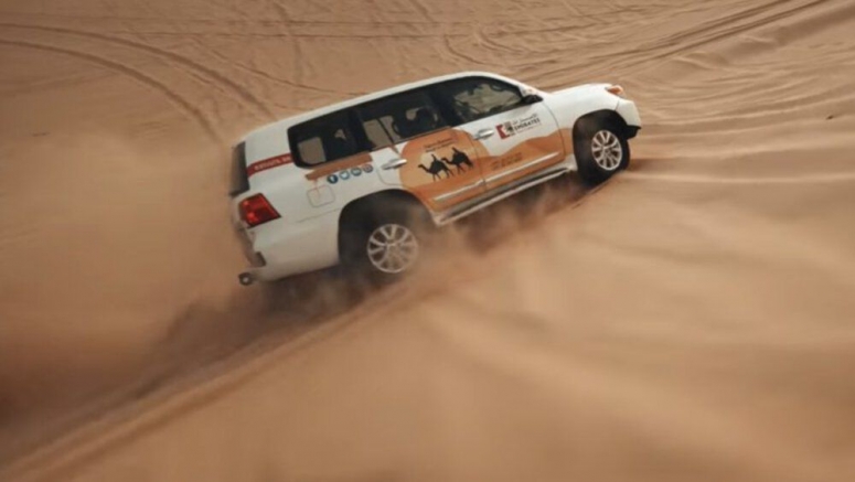 Watch a Toyota Land Cruiser shred sand dunes in Abu Dhabi