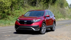 2020 Honda CR-V Hybrid Second Drive | Fuel economy, real-world mpg, interior space