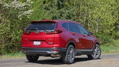 2020 Honda CR-V Hybrid Second Drive | Fuel economy, real-world mpg, interior space