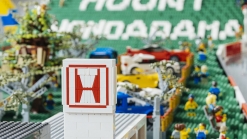 LEGO: Australia's Mount Panorama Circuit Recreated Using 150,000 Bricks With A Honda Twist