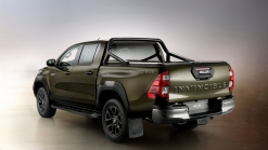 2020 Toyota Hilux announced with design updates, new engine