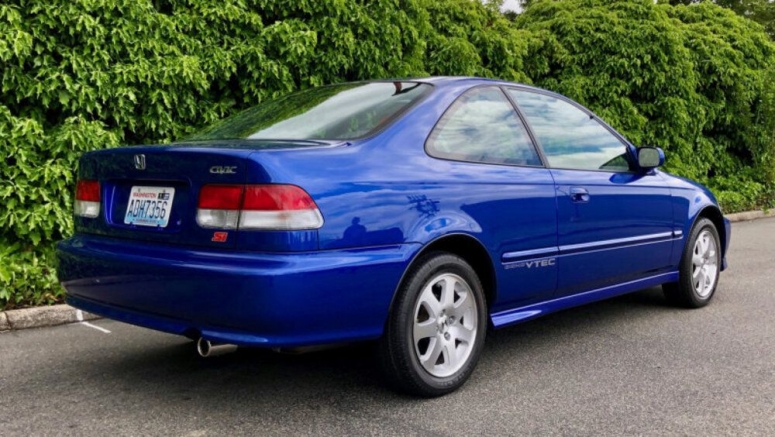 2000 Honda Civic Si sells for $50,000 at Bring a Trailer auction