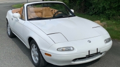 Hurry Up And Bid On This 15k Mile 1993 Mazda MX-5 Miata