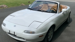 Hurry Up And Bid On This 15k Mile 1993 Mazda MX-5 Miata