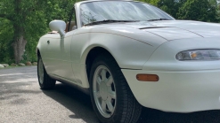 Hurry Up And Bid On This 15k Mile 1993 Mazda MX-5 Miata