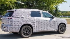 2022 Nissan Pathfinder Shows Big Infotainment Screen In Its Spy Debut