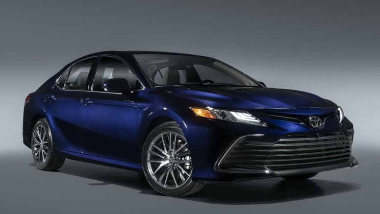 2021 Toyota Camry Debuts New Safety Tech And XSE Hybrid Grade