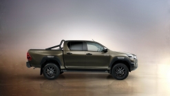 2021 Toyota Hilux Arrives In The UK To Show Other Pickup Trucks How It's Done