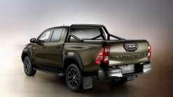 2021 Toyota Hilux Arrives In The UK To Show Other Pickup Trucks How It's Done