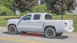 2021 Nissan Frontier captured in new spy photos