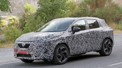 New Nissan Qashqai / Rogue Sport Spied Inside And Out, Will Feature A Digital Instrument Cluster