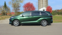 2021 Toyota Sienna First Drive | What's new, hybrid fuel economy, price, specs, photos