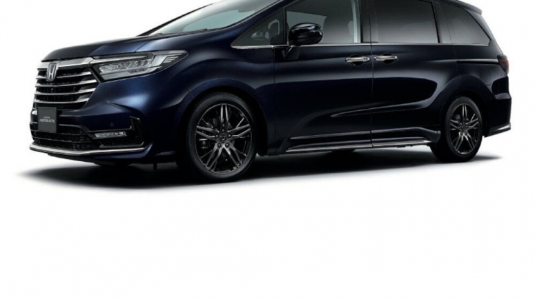 Japanese Honda Odyssey has gesture control doors and reservation locks Japanese Honda Odyssey has gesture control doors and reservation locks