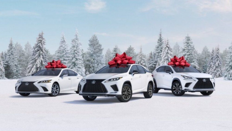 Coronavirus pandemic will be featured in automakers' holiday ads