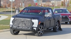 2022 Toyota Tundra spied with design changes aplenty