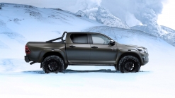 Toyota Hilux Arctic Trucks AT35 off-road pickup released