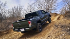 Toyota Tacoma gets factory TRD lift kit