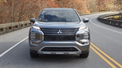 2022 Mitsubishi Outlander revealed with concept car looks, Nissan parts