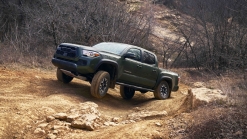 Toyota Tacoma gets factory TRD lift kit