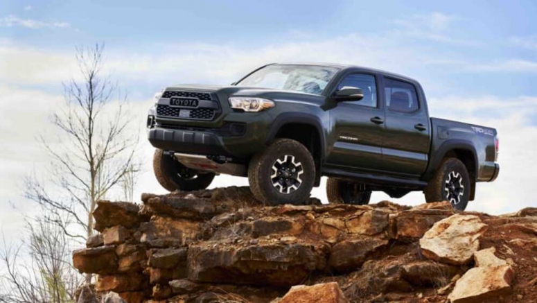 Toyota Tacoma gets factory TRD lift kit