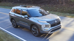 2022 Mitsubishi Outlander revealed with concept car looks, Nissan parts