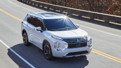 2022 Mitsubishi Outlander revealed with concept car looks, Nissan parts