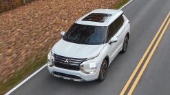 2022 Mitsubishi Outlander revealed with concept car looks, Nissan parts