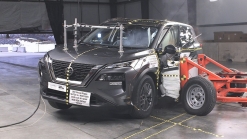 NHTSA gives 2021 Nissan Rogue 2-star passenger crash test rating