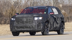 Next-generation Honda Pilot spy photos reveal Ridgeline-style fascia