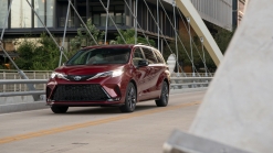 2021 Toyota Sienna XSE Road Test Review | It's the 'sporty' one