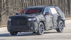 Next-generation Honda Pilot spy photos reveal Ridgeline-style fascia