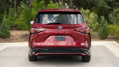 2021 Toyota Sienna XSE Road Test Review | It's the 'sporty' one