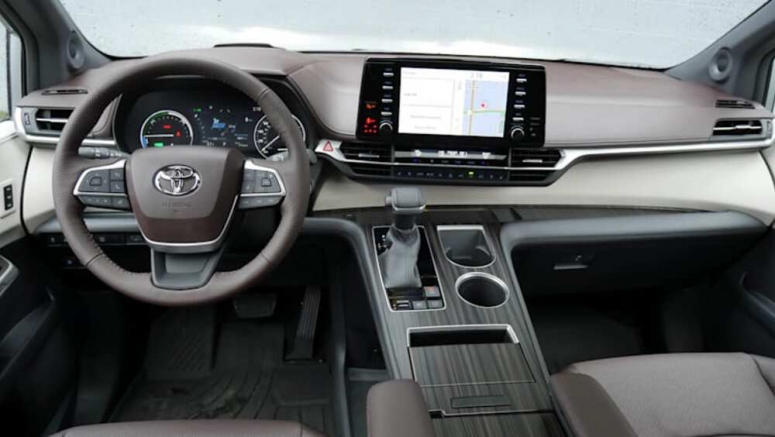 2021 Toyota Sienna Interior Storage Review | Style plus substance
