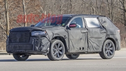 Next-generation Honda Pilot spy photos reveal Ridgeline-style fascia