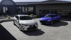Lexus ES gets a tech-focused mid-cycle update for the 2022 model year