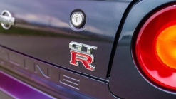 This Midnight Purple II 1999 Nissan Skyline GT-R Could Sell For $400k