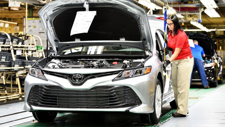 Toyota Tops GM, Becomes America's Best-Selling Automaker In Second Quarter