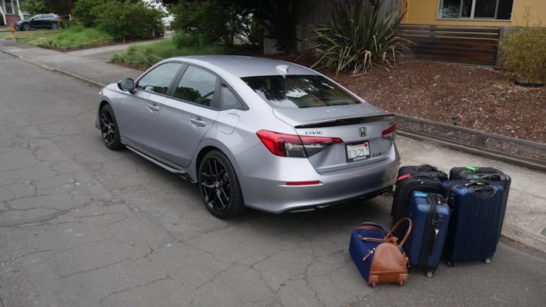 2022 Honda Civic Luggage Test | Not-so-compact trunk