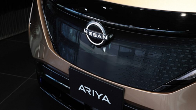 Nissan returns to profit in quarter, forecasts profitable year