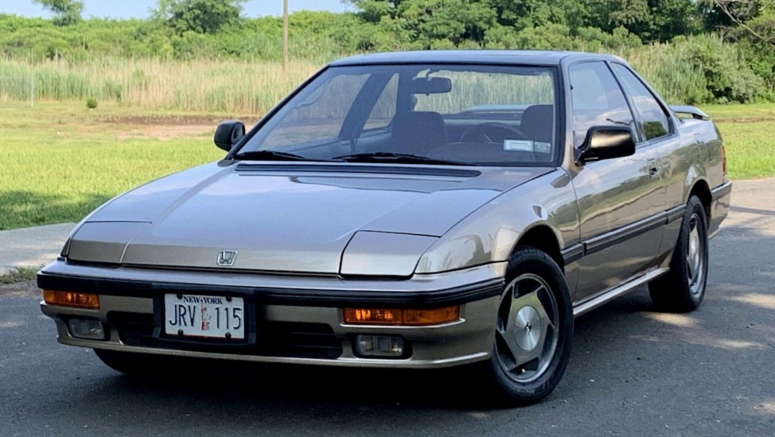 This nearly pristine 1989 Honda Prelude Si is your taste of vintage 4-wheel steering on a budget