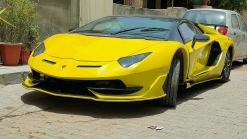 Honda Civic Tries Hard To Pass For A Lamborghini Aventador SVJ
