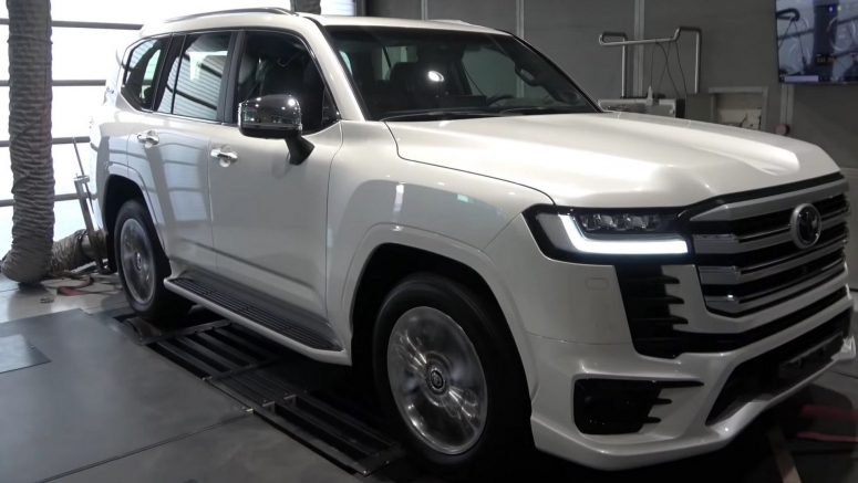 2022 Toyota Land Cruiser V6 Turbo Tested On The Dyno, Gets 370 HP At The Wheels