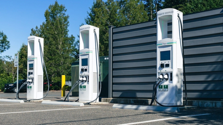 Electrify America's charging app now supports Android Auto, CarPlay