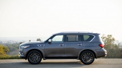 2022 Infiniti QX80 Gains An Updated Interior With New 12.3-Inch Infotainment System